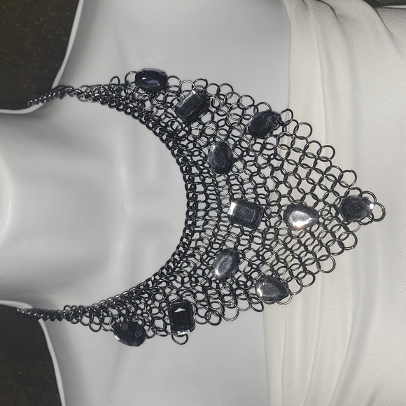 Handkerchief necklace - Picture 2 of 2